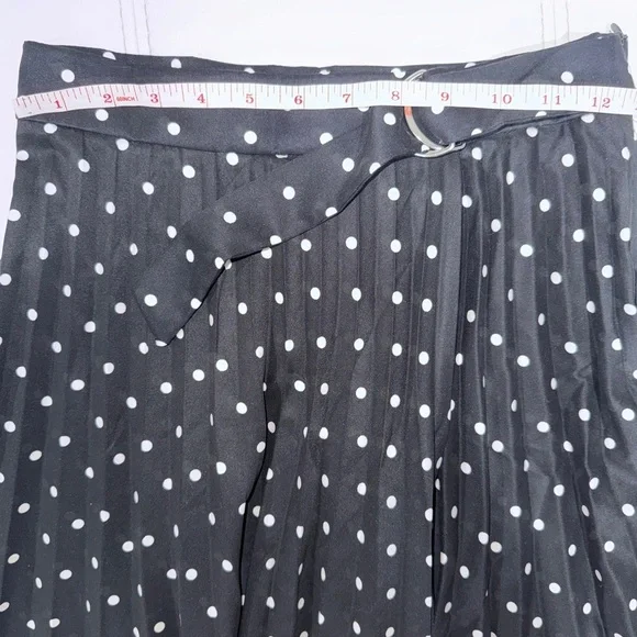 Stradivarius Polka Dot Pleated Skirt in Size S - Picture 7 of 8